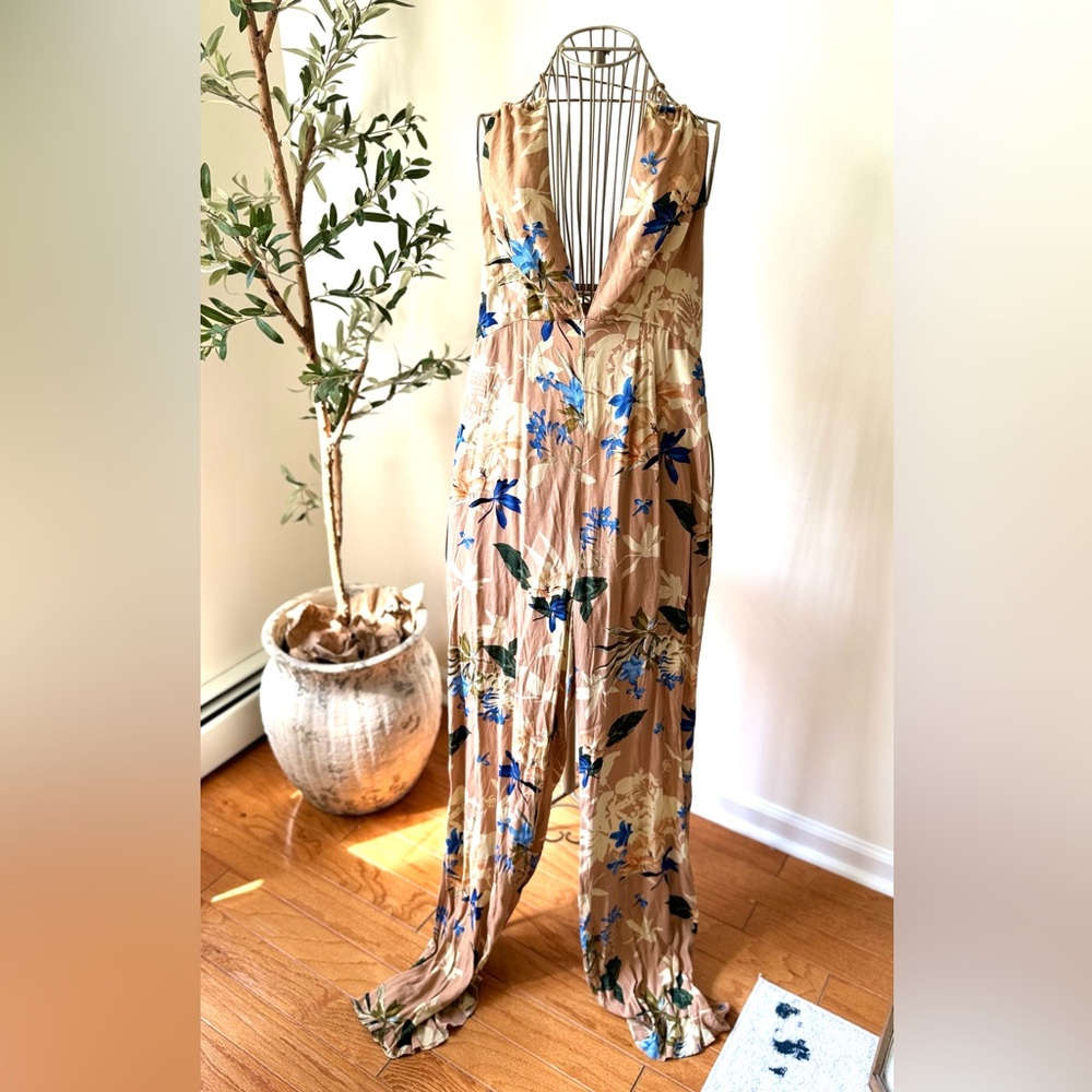 ASTR The Label Floral Print Nude Dress